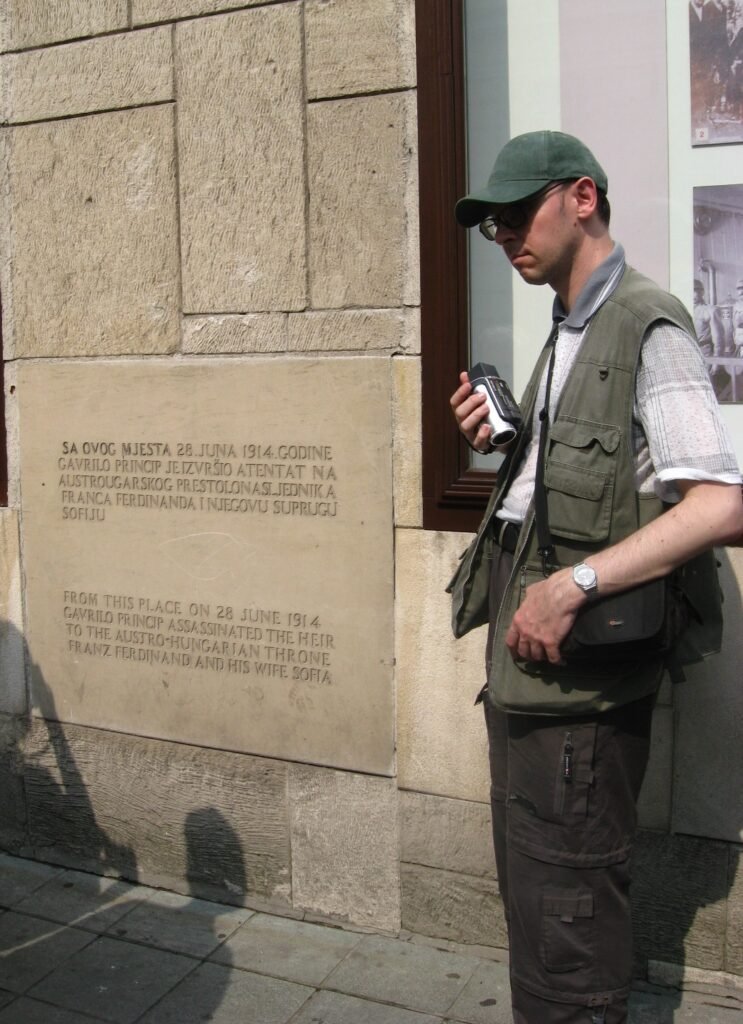 img 4755sarajewo z tego miejsca gavril princip strzelał do arcyksięcia ferdynanda i jego żony a